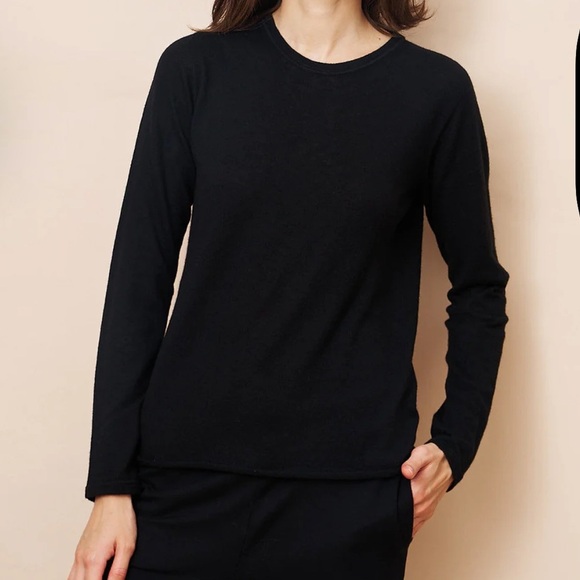 NEW MAJESTIC FILATURES cashmere long sleeve crew top in black size M (3) - Picture 2 of 9